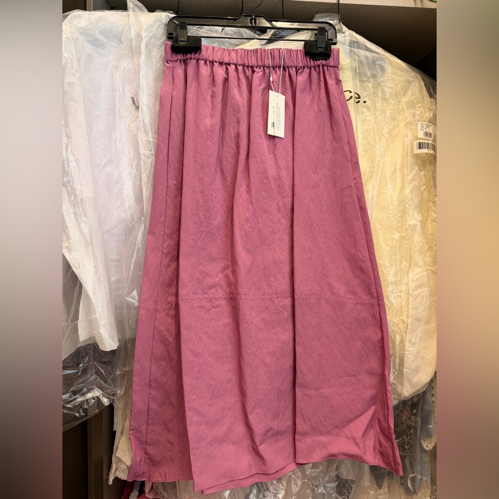 Vince, Pulled on Tiered Skirt, Pink, NWT, size small, color Camellia